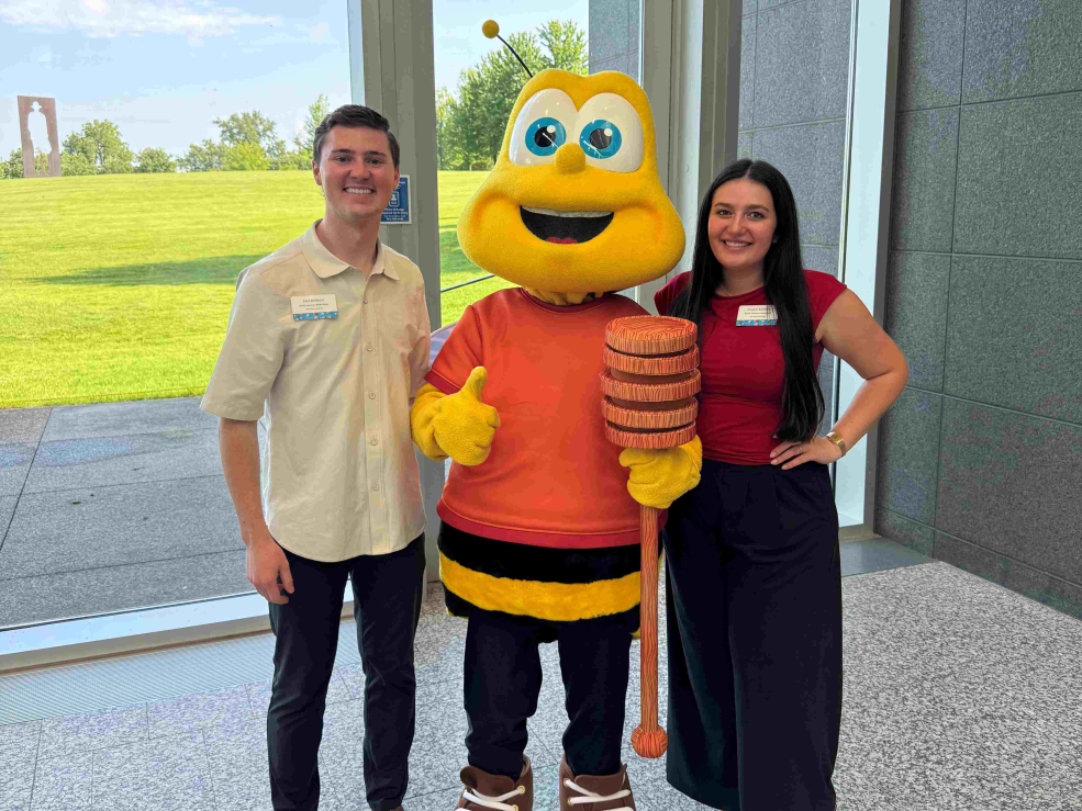 2026 General Mills Interns, Huntsman School students Alex Bodrero (left) and Onalee Estrada
